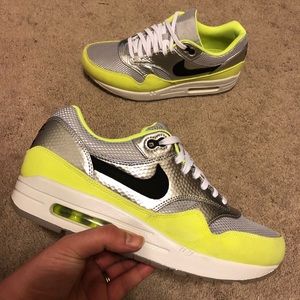 Air Max 1 FB QS Mercurial Volt Silver Mens Size 9